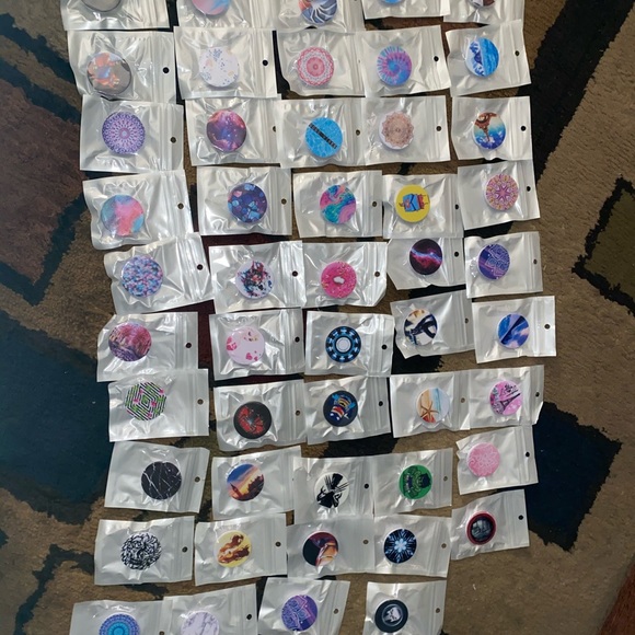 Brand new pop sockets - Picture 1 of 1